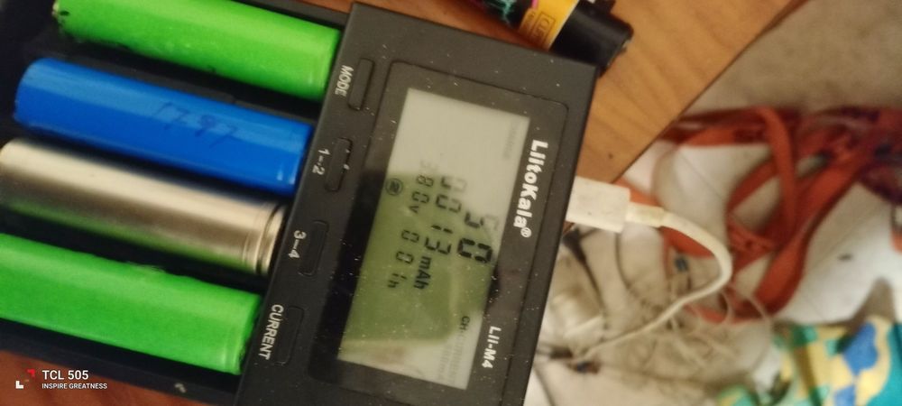 Baterias de lítio. Reparação e construção. Reparação de máquinas .