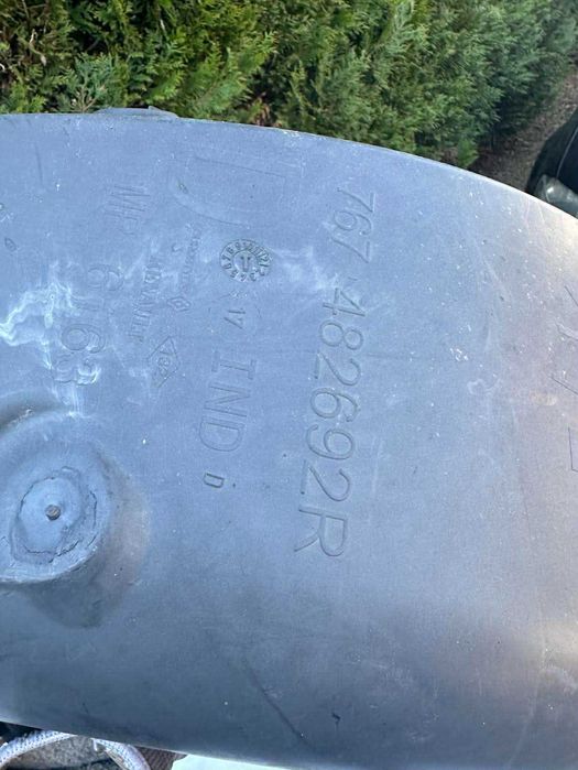 Renault Kango II Nadkole Tył Tylne Prawe