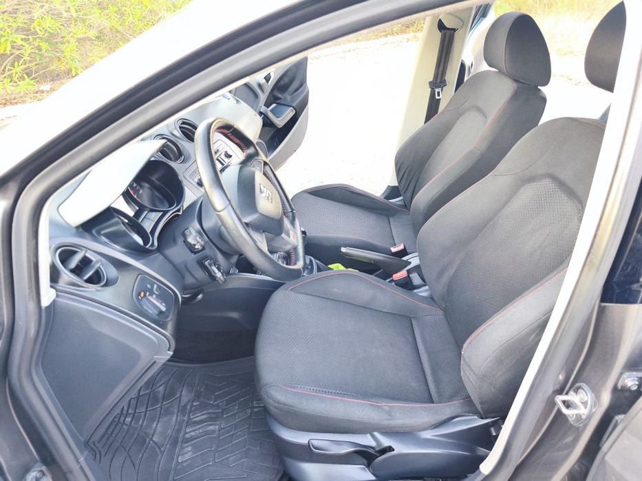 SEAT Ibiza Fr 1.6 TDI 30 anos Excelente estado Retoma — photo 5