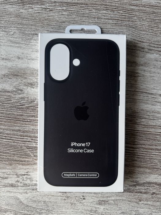 Capa Iphone 17 Apple preta