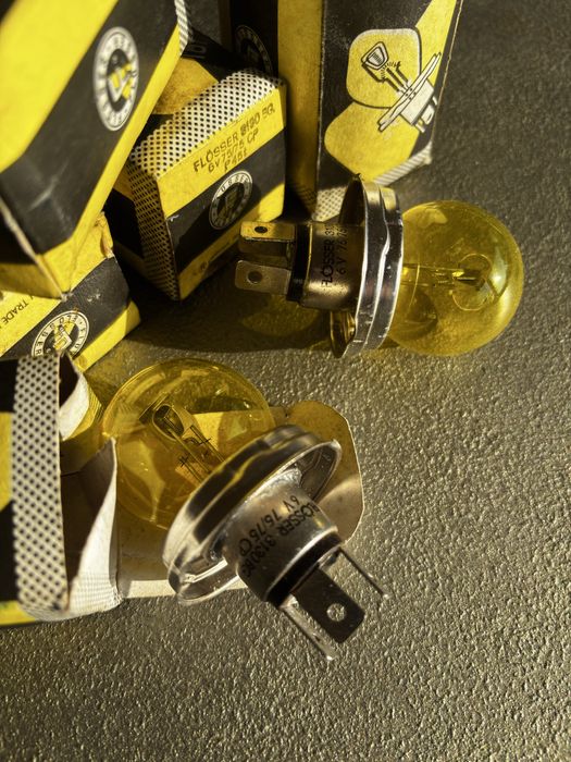 Lâmpadas amarelas P45 H4 6V