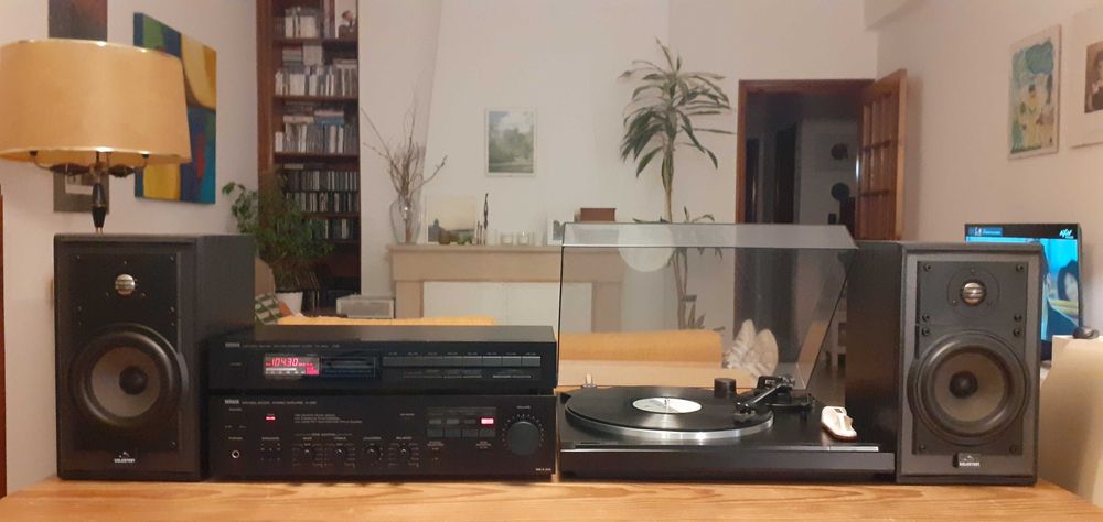 Aparelhagem Yamaha com colunas Celestion