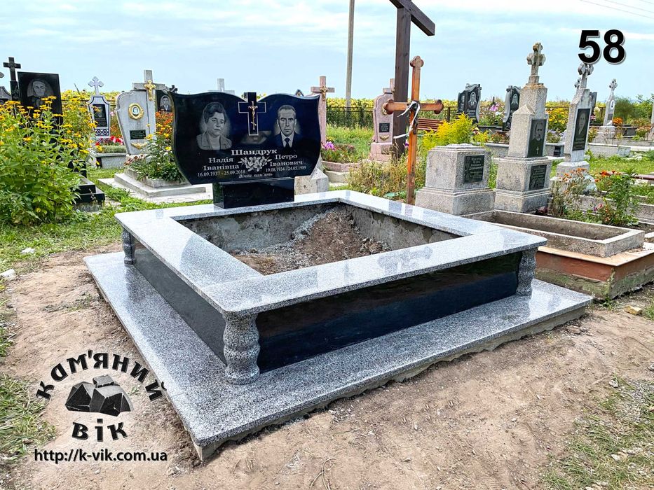 Пам'ятники Сторожинець