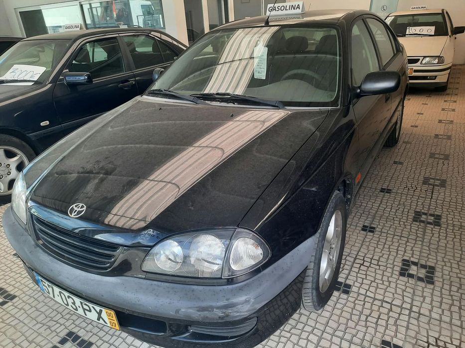 Toyota Avensis Sedan 1.6 Sol