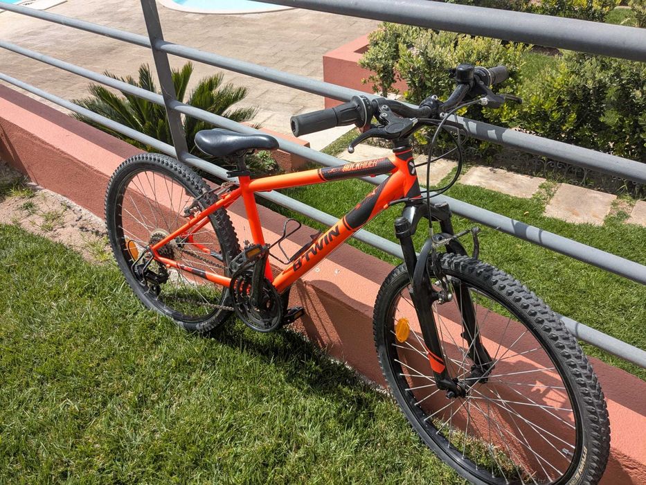 Btwin Rockrider Mountain Bike