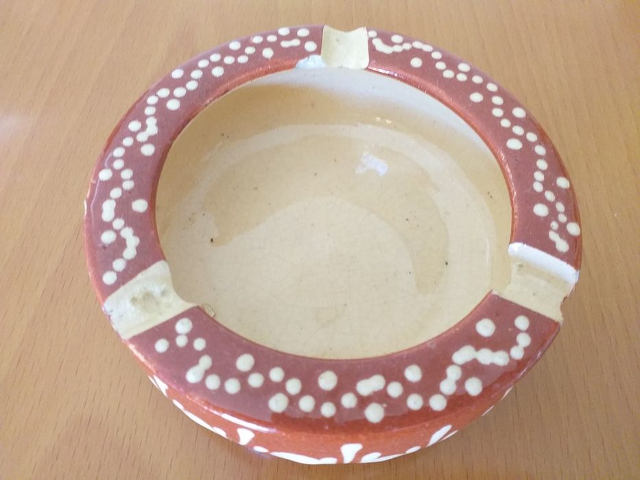 Ceramic Ashtray and Match Holder64751436128641124
