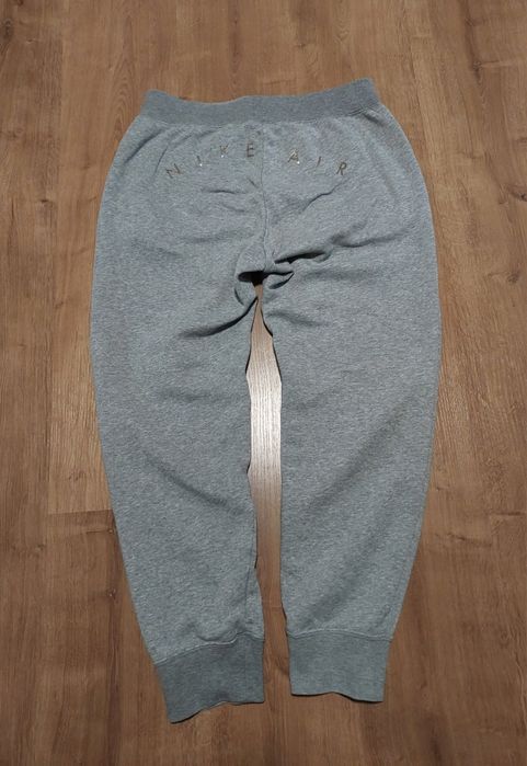 Жіночі спортивні штани джогери nike air