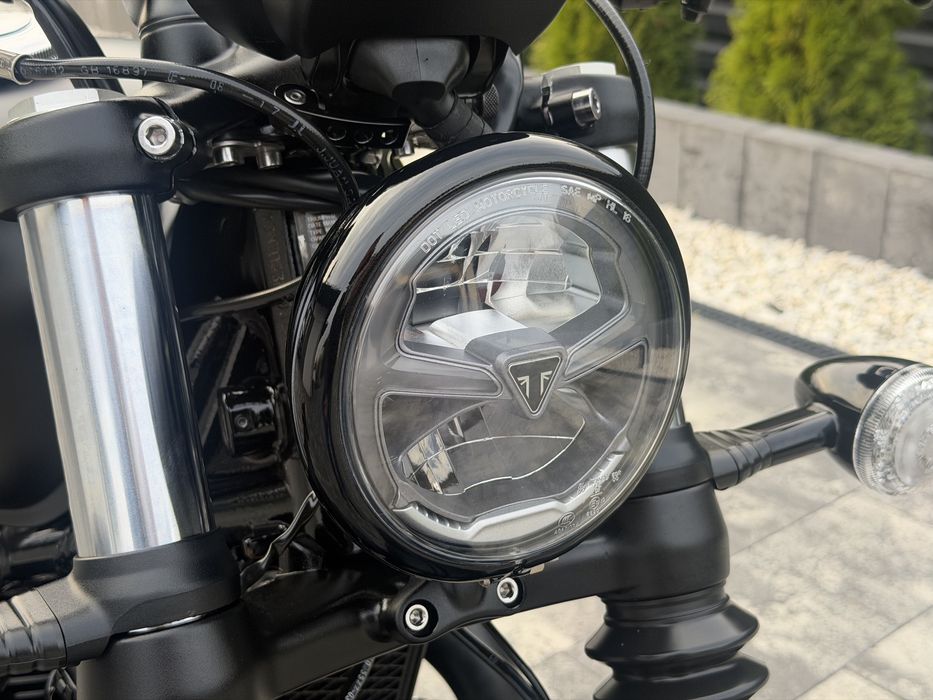 triumph bonneville bobber 1200