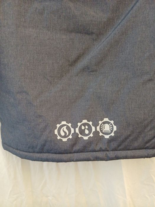 Класна куртка пожежник світловідбивачі