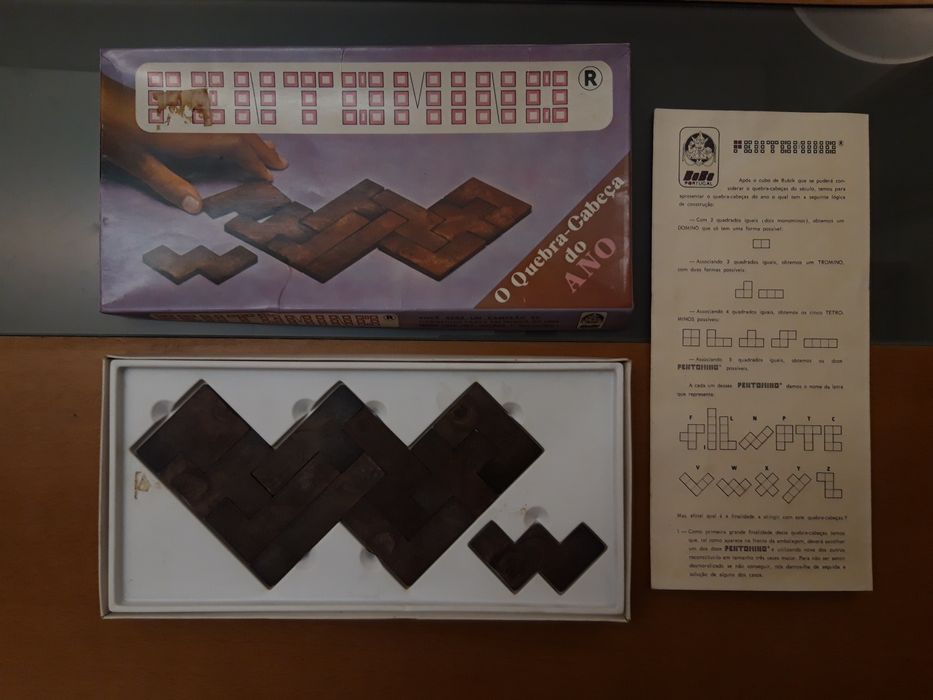 Quebra-cabeças de madeira (Pentomino)