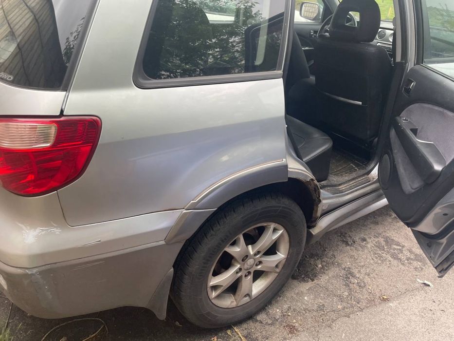 Mitsubishi Outlander 2004 року