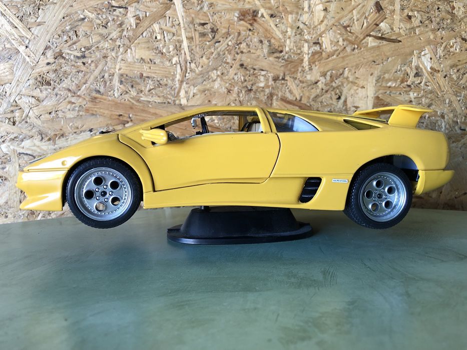 Колекційна модель Lamborghini Diablo  Bburago (Італія), 1:18, гарний стан!