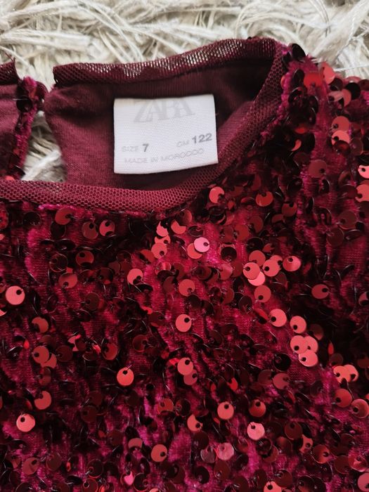 Святкова сукня з паєтками, 122