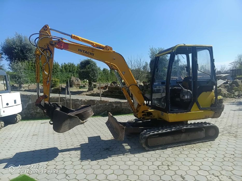 Mini giratória hitachi 3.5ton