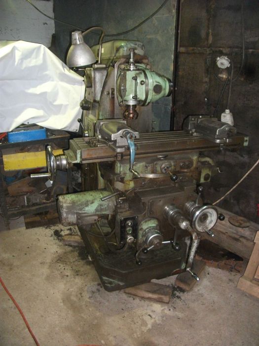 Frezarka do metalu uniwersalna  6H81