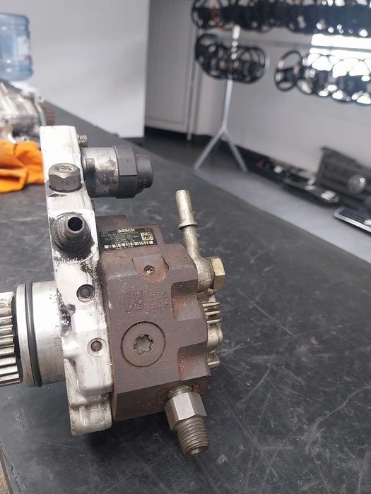Bomba injectora Renault 2.0 dci Ref: 0445010099