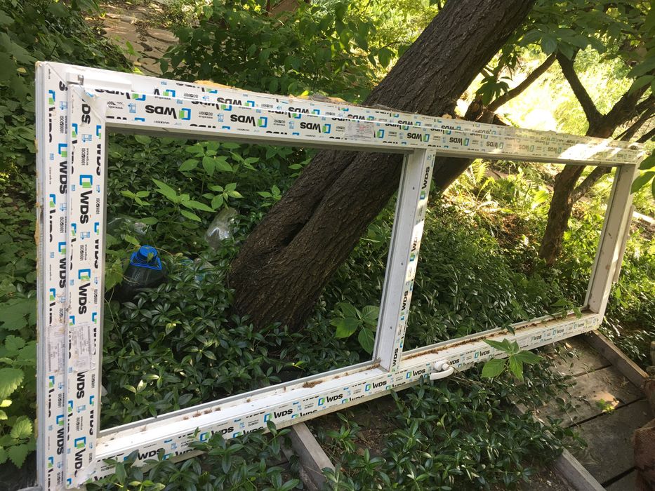Балконная  металлопластиковая дверь WDS