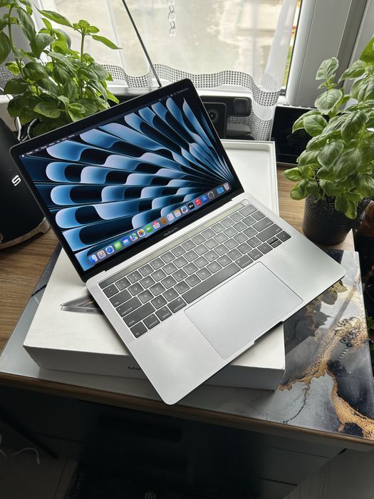 Macbook 13 Pro A1989/HDD500GB/intel Core i5/8GB*Komplet*Sklepowy Stan!