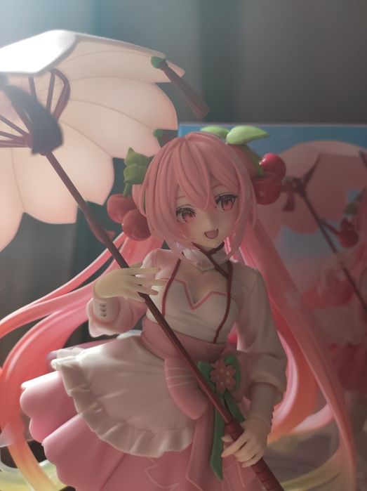 Miku Sakura  лімітована новинка
