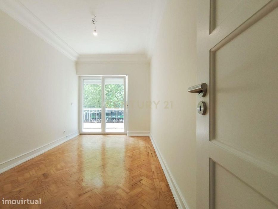 Apartamento T4 na Rua Passos Manuel, Arroios, Lisboa