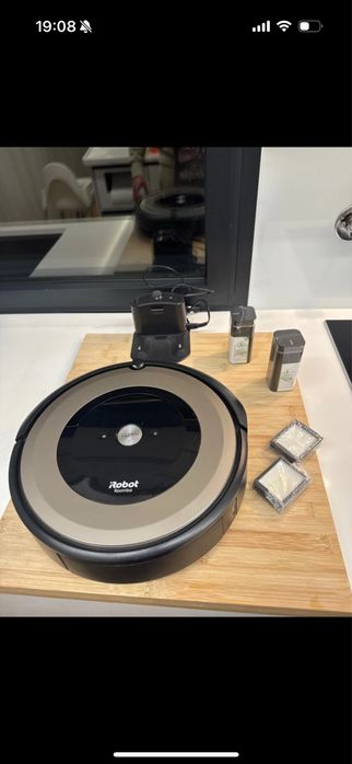 Aspirador iRobot Roomba e6