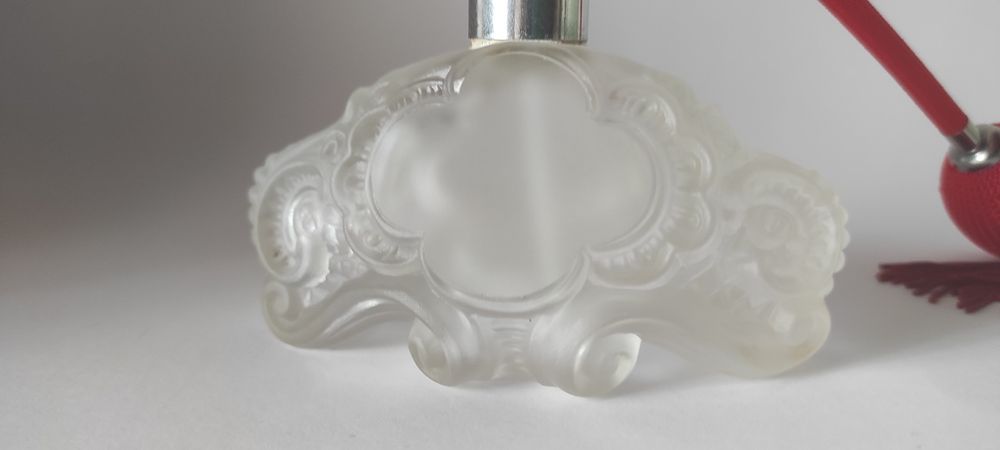 Perfumetka Schlevogt z lat 30-tych ubiegłego wieku. Ideał