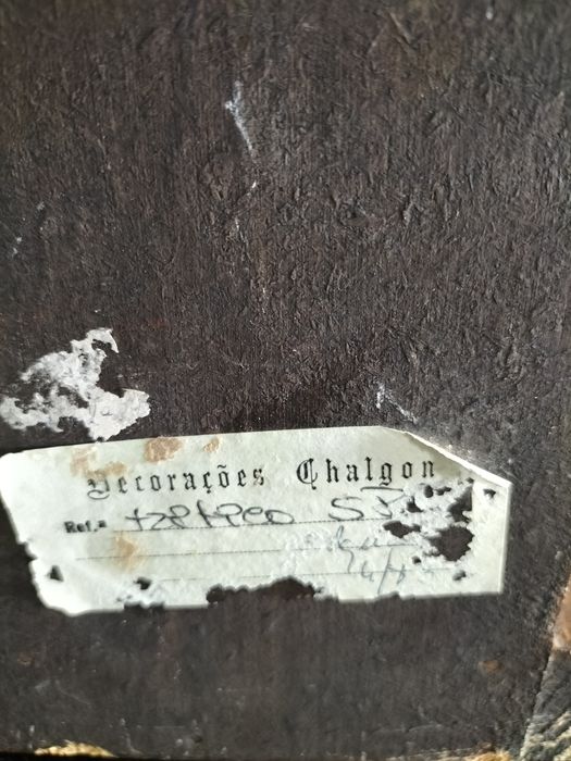 Tríptico religioso em madeira entalhada – altar