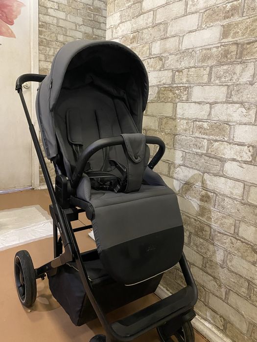 Прогулянкова коляска Carrello Alfa