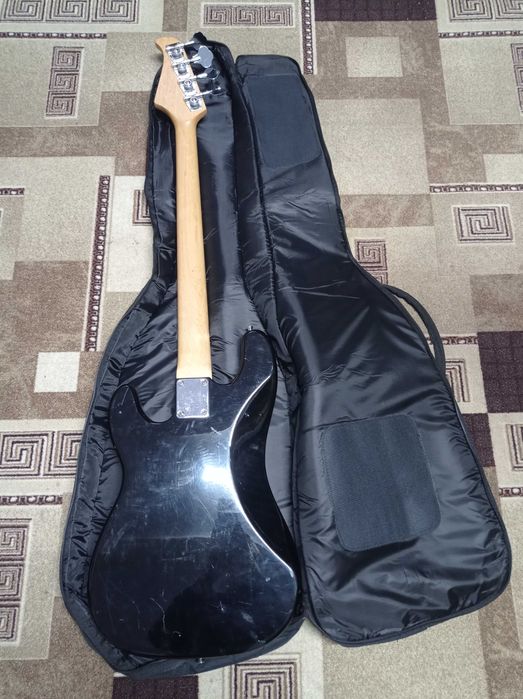 Басс гитара Fantander