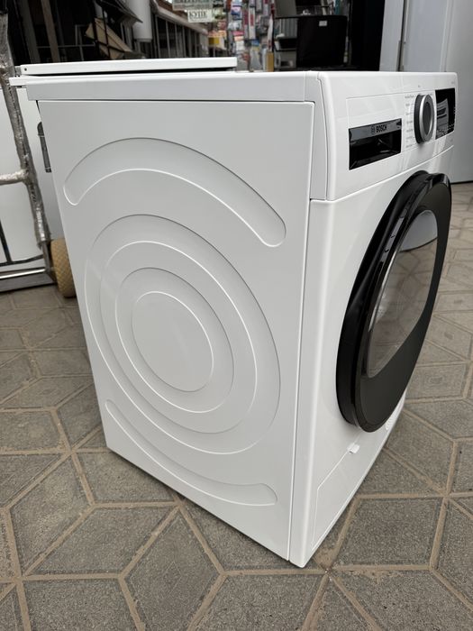 Сушильна машина на тепловому насосі Bosch WQG241030