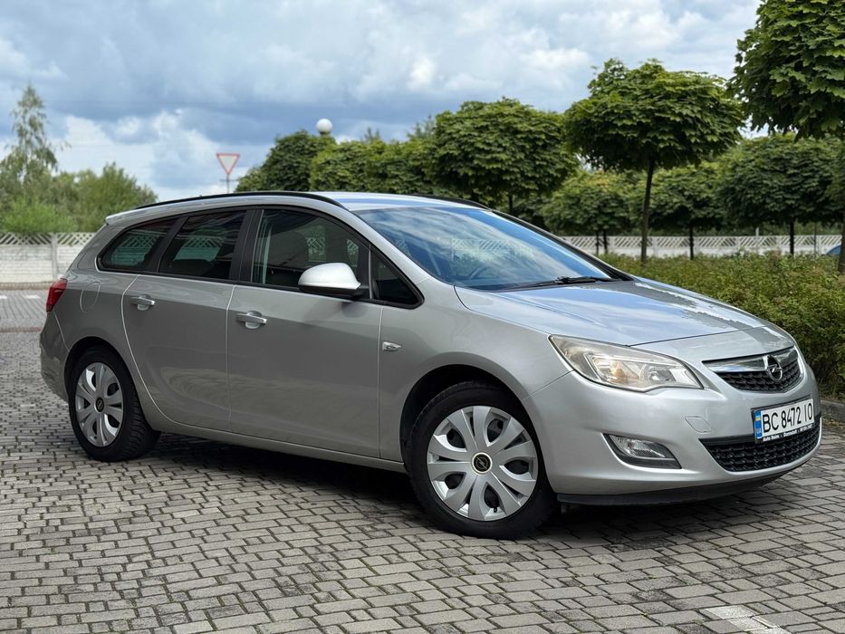 Продам авто Opel Astra J