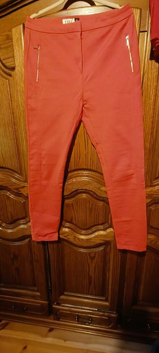 spodnie czerwone l/XL