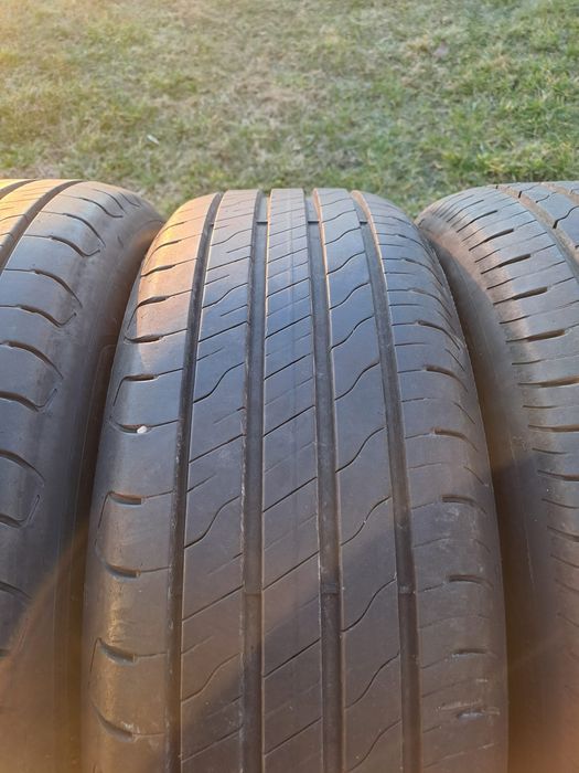 Good Year EfficientGrip2 SUV 215/60/17