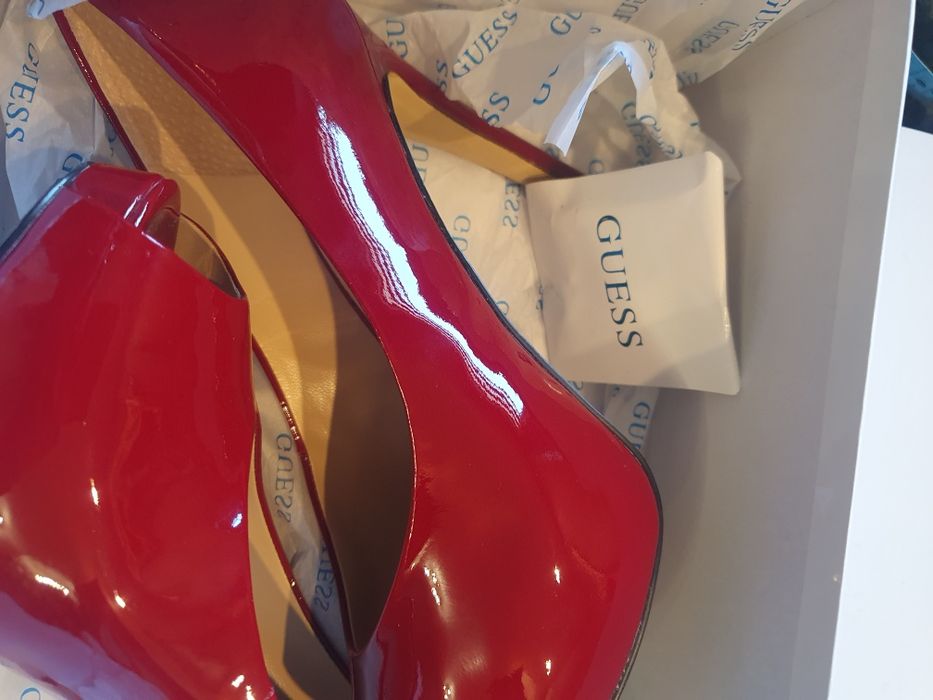 Szpilki guess damskie 37 czerwone