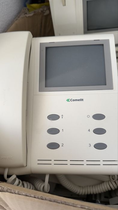 Intercomunicadores Comelit 12und + unidade de entrada