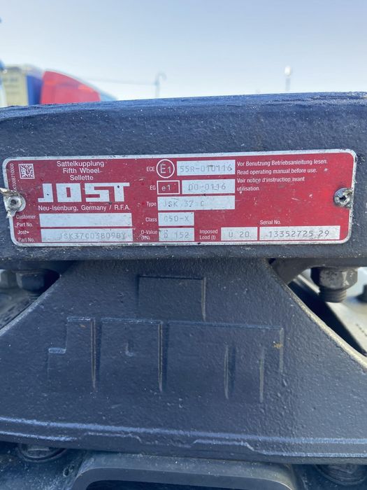 Сідла на тягачі.