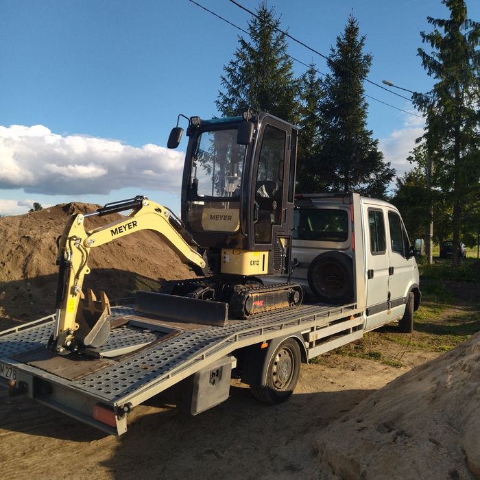 Wynajem minikoparki z osprzętem, transport na miejsce