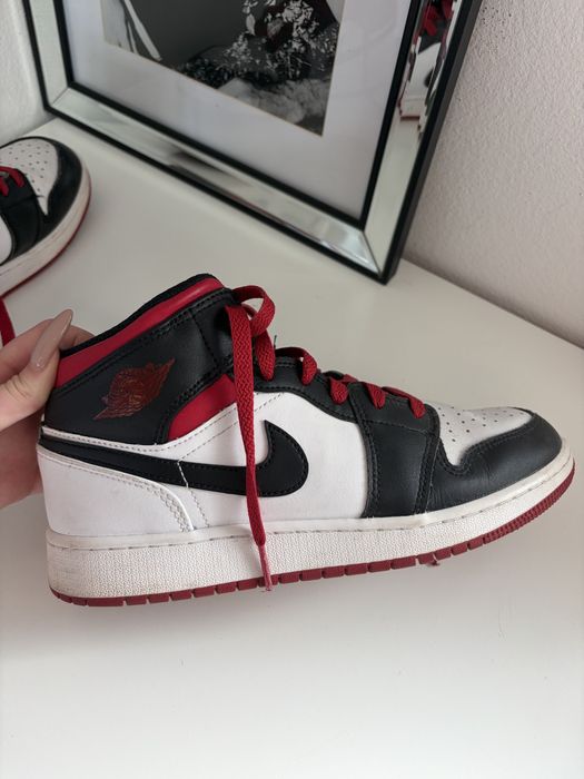 Jordany 1 mid red