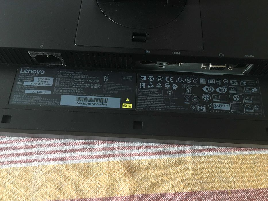 Monitor Lenovo ThinkVision T22i-10 21,5" Full HD IPS - suporte regulável