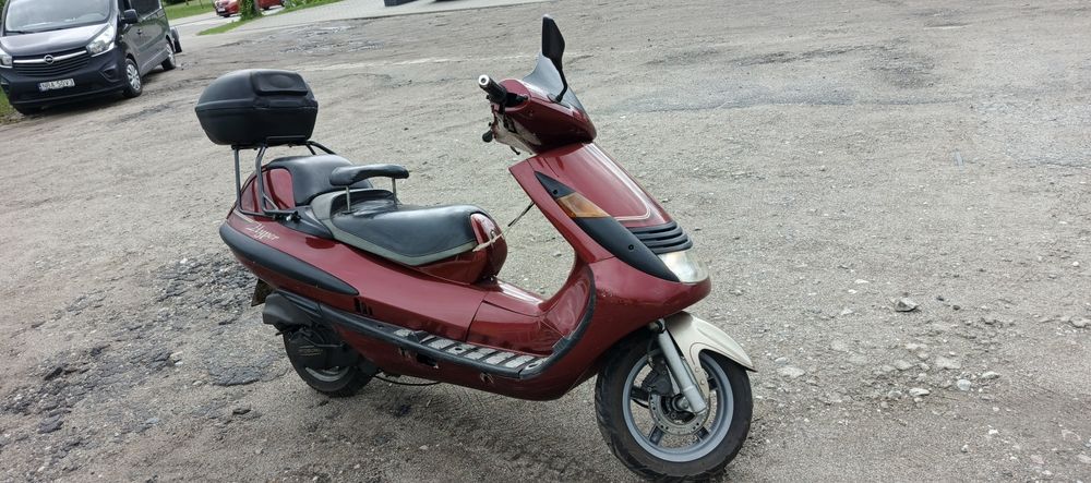 Hyosung GPS 125 Hyper