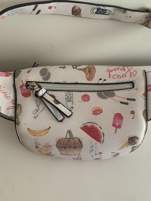 Bolsa cintura . Marca Parfois