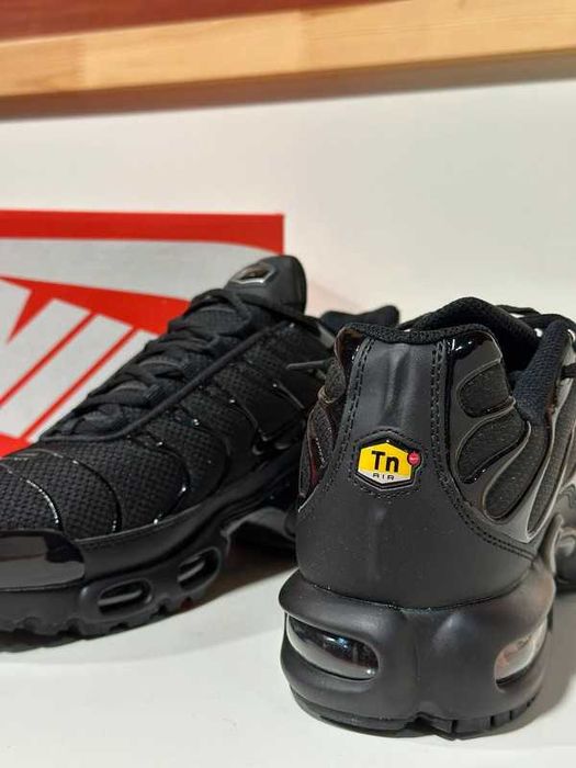 Nike_Air_Max_TN_Plus_Black R.42