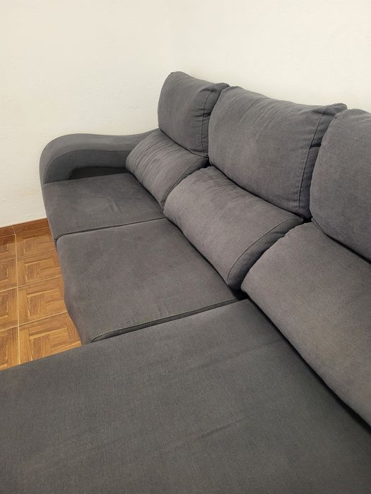 Sofá Chaise Lounge com Arrumação