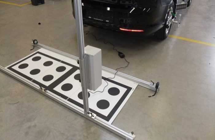 Kalibracja Radaru Asystenta Pasa ADAS ACC Kamery LiDAR