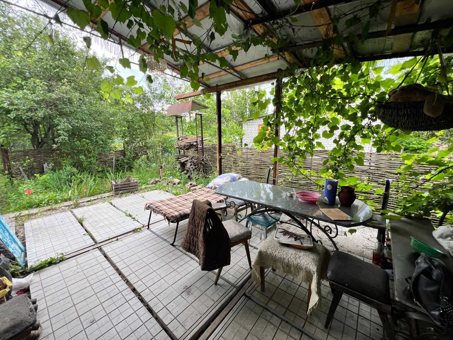 Дачний будинок в Буках