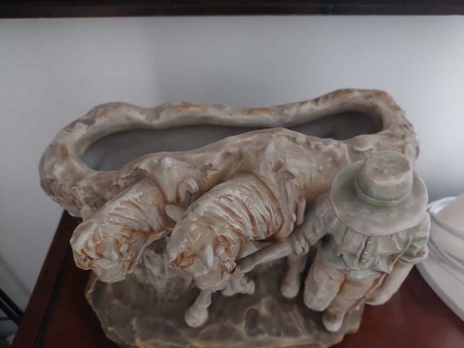 Grupo escultorio  escultura muito antigo imperial amphora austria