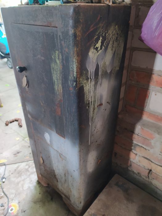 Продам сейф 50 на 40 см