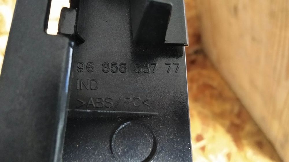 MOLDURA DO RADIO / CONSOLA CENTRAL PEUGEOT 3008 508 MK1 9685099877