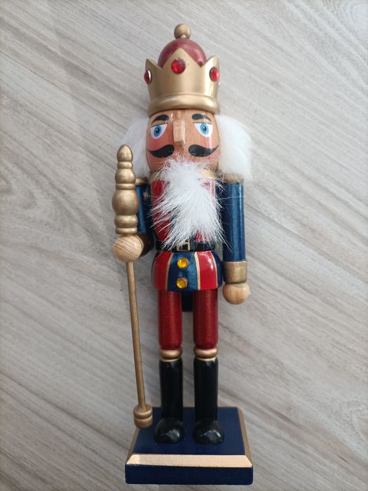 Dziadek do orzechow 25 cm postac krola