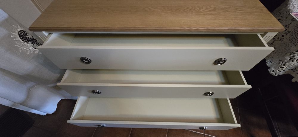 Cómoda madeira lacada gavetas deslizantes